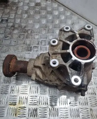 Gearbox transfer box case