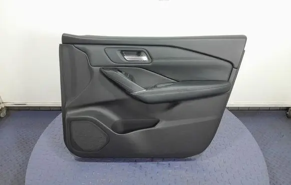 Nissan Qashqai Door card panel trim set 809A06UN0A