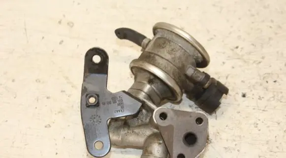 Audi A3 S3 8L EGR valve 06A131102F