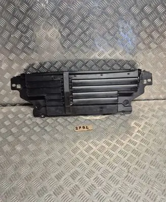 Land Rover Discovery 5 Intercooler air guide/duct channel HY328475A