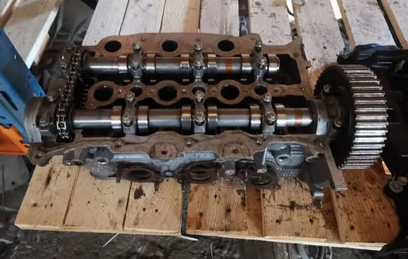 Land Rover Range Rover Sport L320 Engine head 