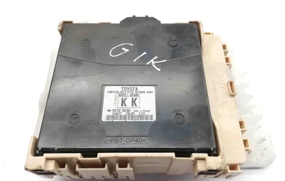 Toyota Auris E180 Central body control module 8922102480