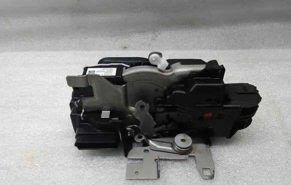 Volvo S90, V90 Front door lock 31349894 C26966106