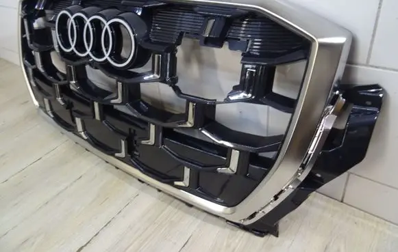 Audi Q7 4M Front grill 4M0853651BD