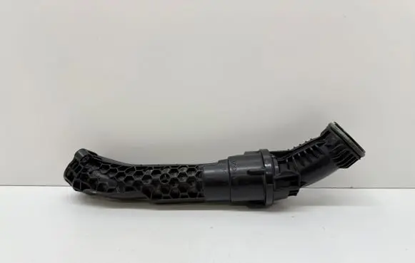 Volvo XC60 Turbo air intake inlet pipe/hose 31441871