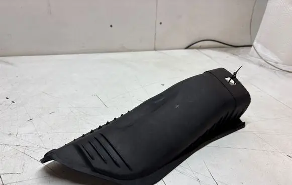 BMW 3 E90 E91 Air filter box cover 7789109 14011810