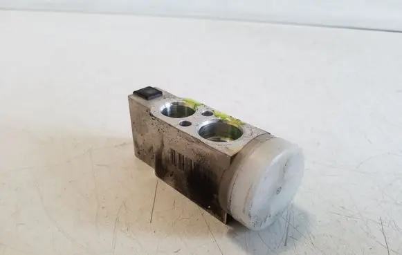 Air conditioning (A/C) expansion valve