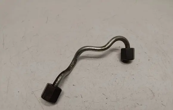 BMW X3 E83 Fuel injector supply line/pipe 13537792717