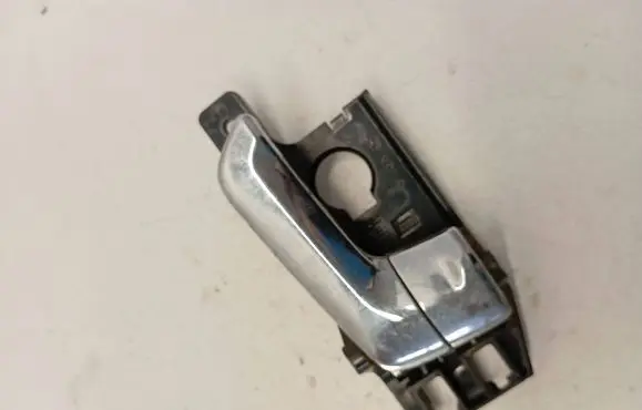 KIA Sportage Front door interior handle 826131F000