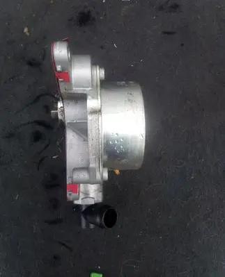 Nissan X-Trail T32 Vacuum pump 146503760R