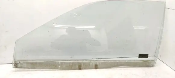 Mitsubishi Colt Front door window/glass (coupe) 43R00033 M273 AS2
