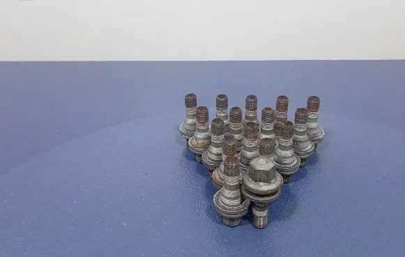 Citroen DS5 Nuts/bolts 