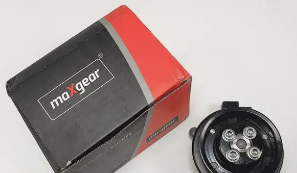 Volkswagen Golf V Water pump MGC-9007