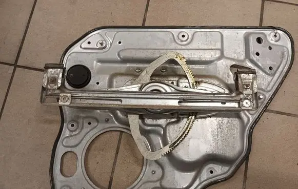Volvo V50 Rear door window regulator with motor