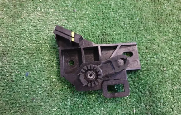 Skoda Octavia Mk3 (5E) Engine bonnet (hood) release handle 6R1823633