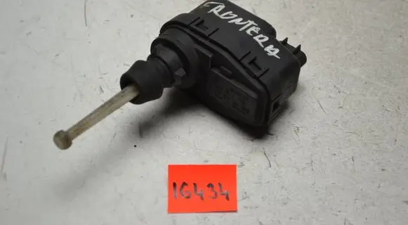 Opel Frontera A Headlight level adjustment motor 0307851328