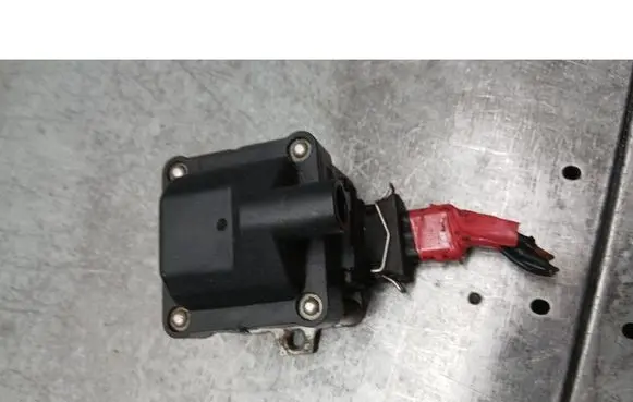 Volkswagen Polo II 86C 2F High voltage ignition coil 6N0905104