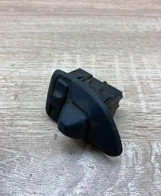BMW 3 E36 Wing mirror switch 1387287