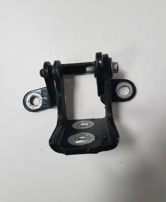 Opel Insignia A Front door upper hinge AO46574