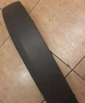 Front bumper splitter molding