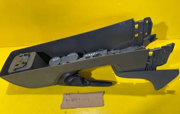 Ford Focus Center console 4M5XA04584AAW 03008 C88RA