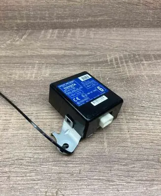 Toyota Prius (XW20) Door control unit/module 8974147100 61B173000