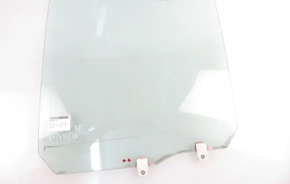 Honda CR-V Rear door window glass 