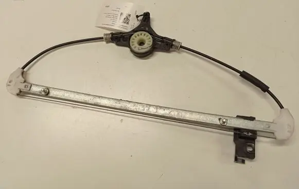Mazda 3 II Rear window lifting mechanism without motor