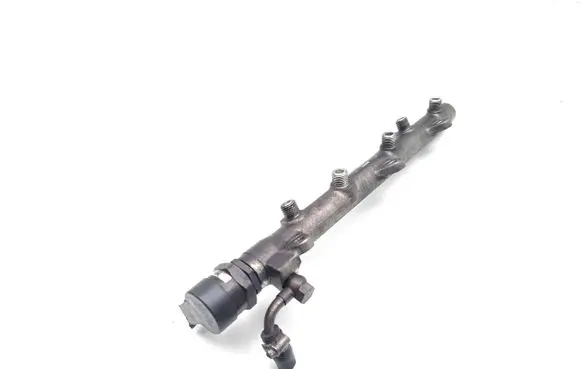 BMW 3 E90 E91 Fuel main line pipe 7787164 0281002481 0445214030