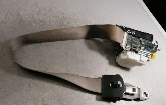Mercedes-Benz GL X164 Rear seatbelt A1648601985