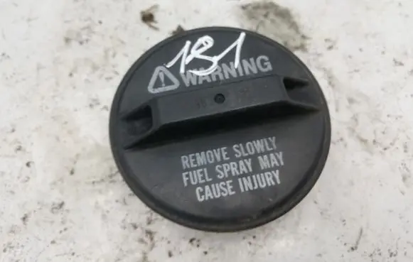 Suzuki Grand Vitara II Fuel tank filler cap NOCODE