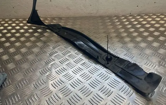 Audi Q7 4L Fender foam support/seal 4L0821111