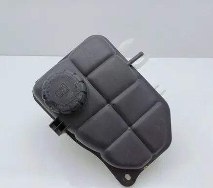 Mercedes-Benz C W203 Coolant expansion tank/reservoir 2035000049