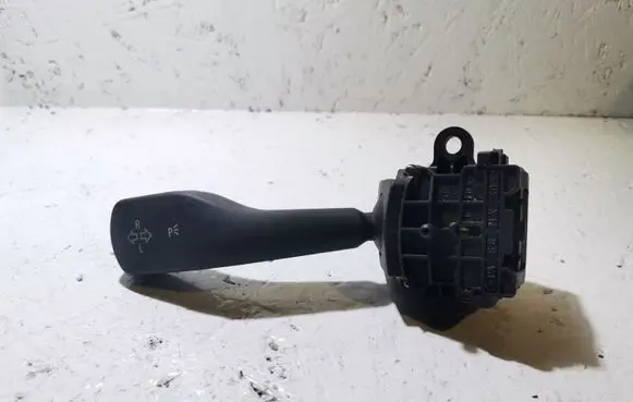 BMW 3 E46 Indicator stalk 8363662