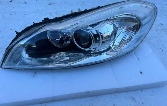 Volvo C30 Headlight/headlamp 31299752 0301256281 LE08A6183