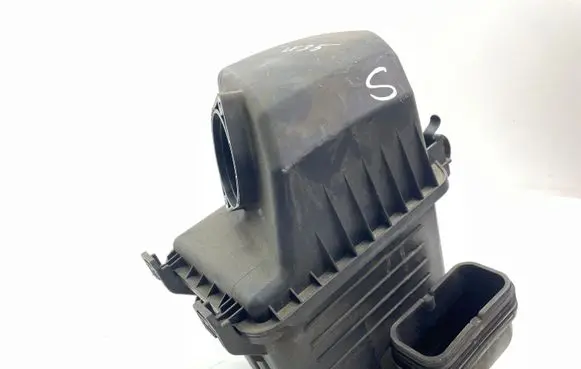 Hyundai ix35 Air filter box 281102Y300