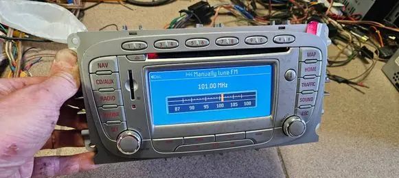 Ford S-MAX Radio/CD/DVD/GPS head unit 8S7T18K931AE 7612330527 LSRNS