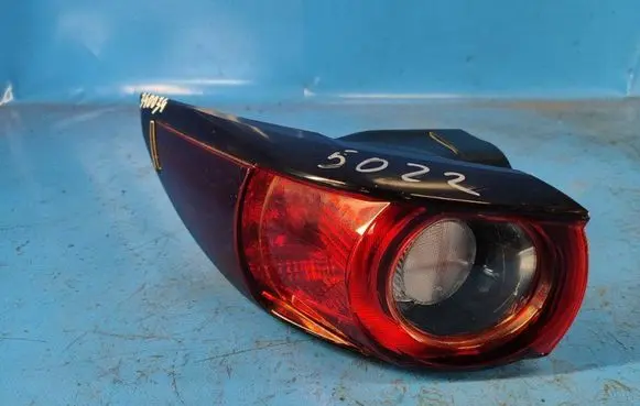 Mazda CX-5 II Boot/trunk interior light KB8A51160F