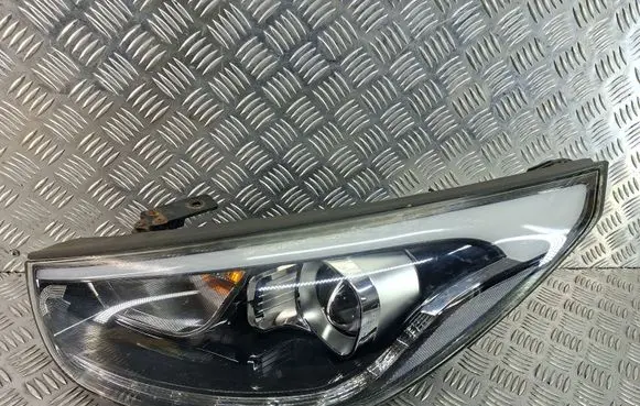 Hyundai ix35 Headlight/headlamp 