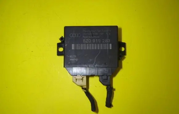 Audi A6 S6 C5 4B Parking PDC control unit/module 8Z0919283