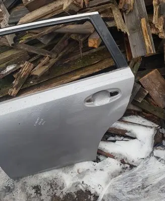 Subaru Legacy Rear door
