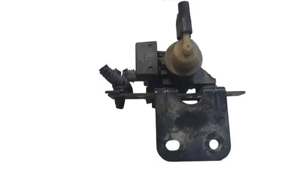Opel Insignia A Turbo solenoid valve 55573362 70142003
