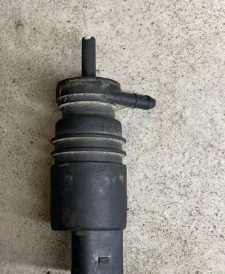 Volkswagen Phaeton Windscreen/windshield washer pump