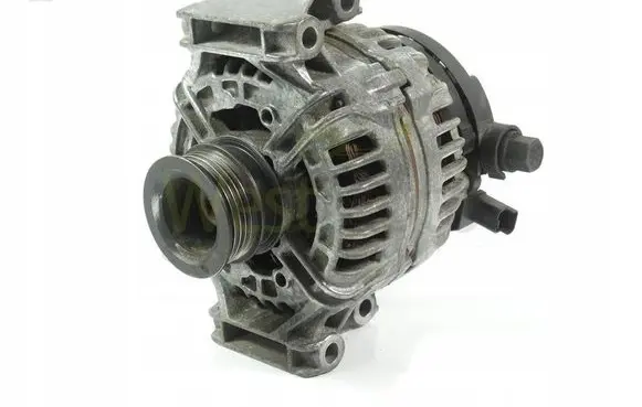 Opel Zafira B Generator/alternator 55556066
