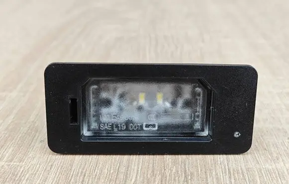 BMW 4 G22 G23 G24 G26 Number plate light 9481841