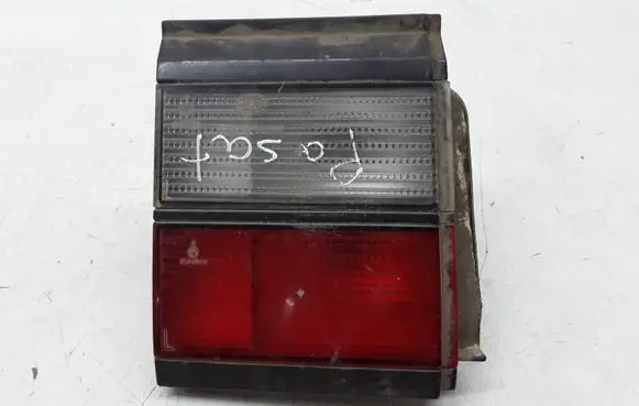 Volkswagen PASSAT B3 Tailgate rear/tail lights 357945107