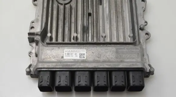 BMW 7 G11 G12 Engine control unit/module 9888817