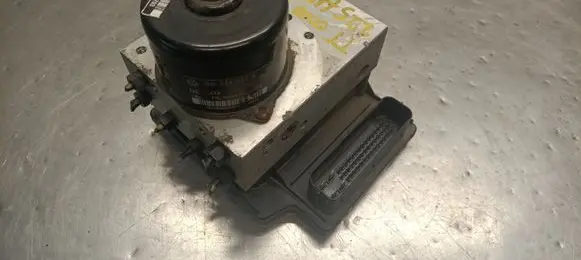 Audi TT Mk1 ABS Pump 8N0907379E 8N0614517A