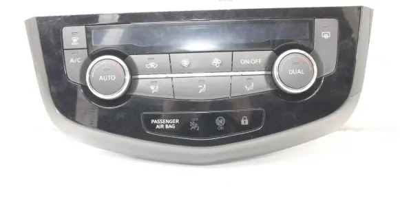 Nissan Qashqai Interior fan control switch 275004EA0A