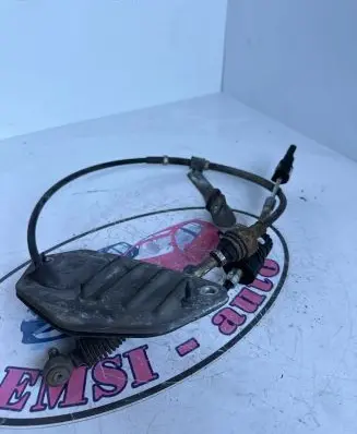 Toyota Verso-S Gear shift cable linkage